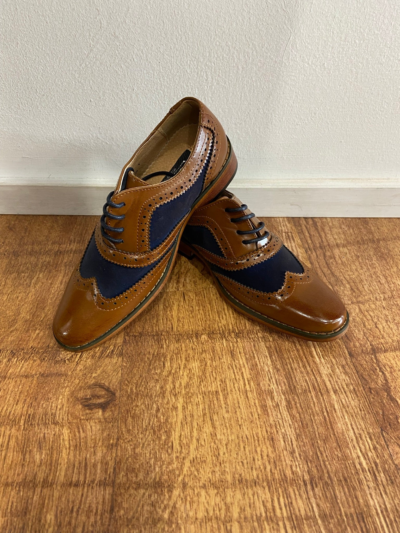 BOYS BROWN NAVY SHOES