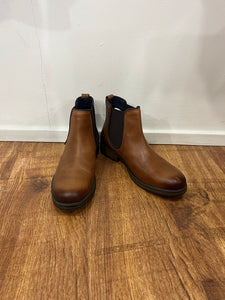 TAN ROAMERS ANKLE BOOTS