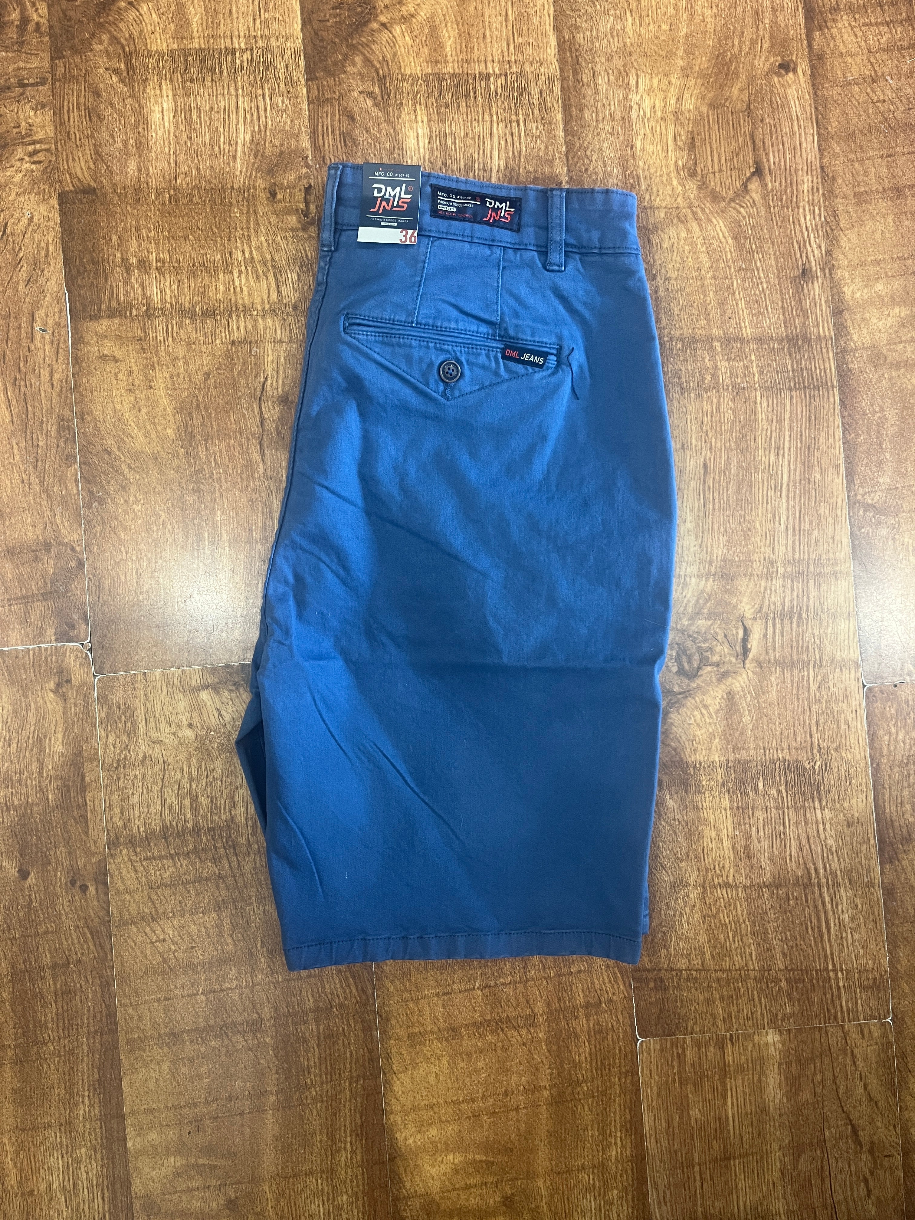 INDIGO CROSS DML CHINO SHORTS