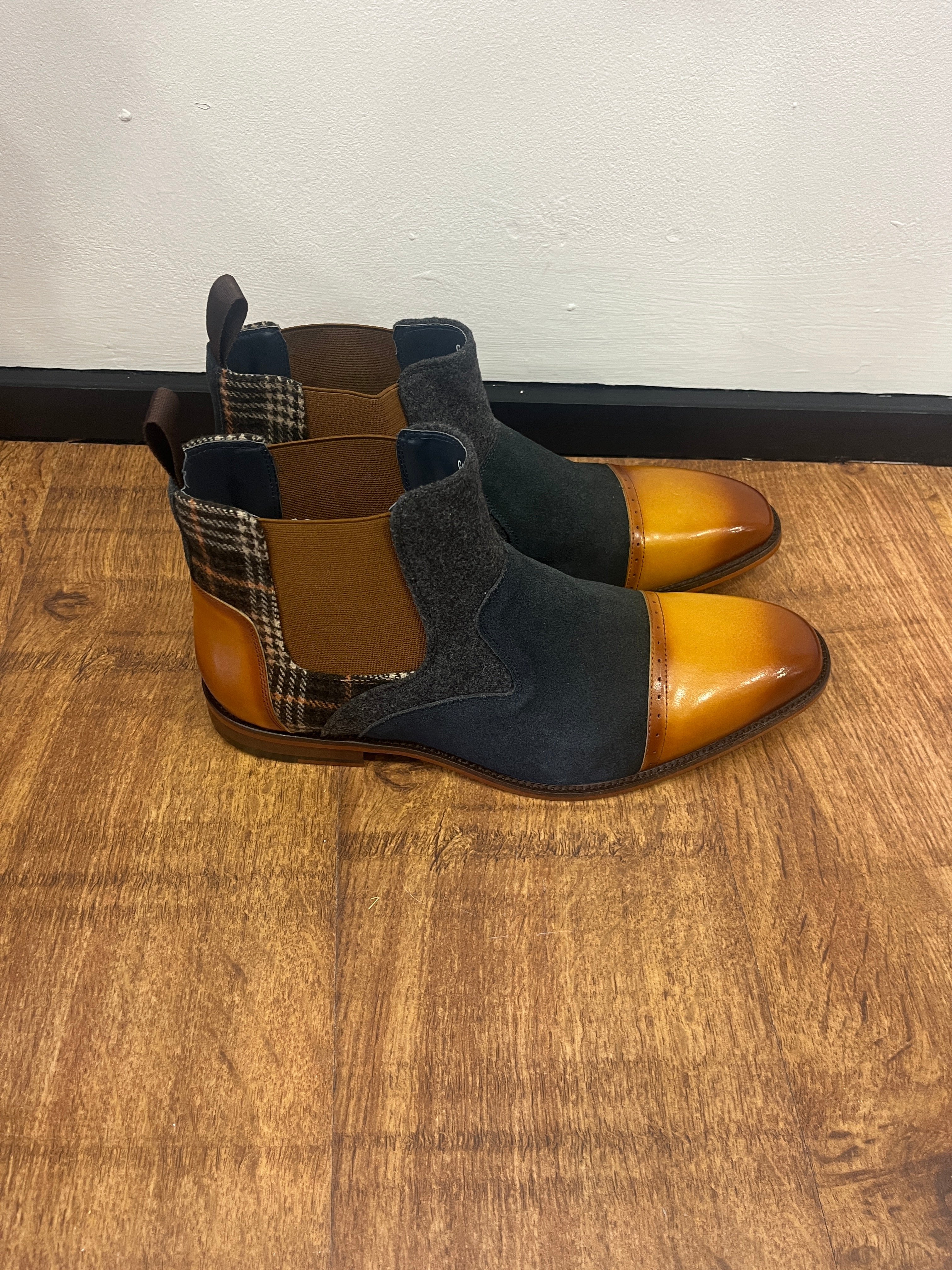 TAN GABRIEL JUSTIN REESS BOOTS