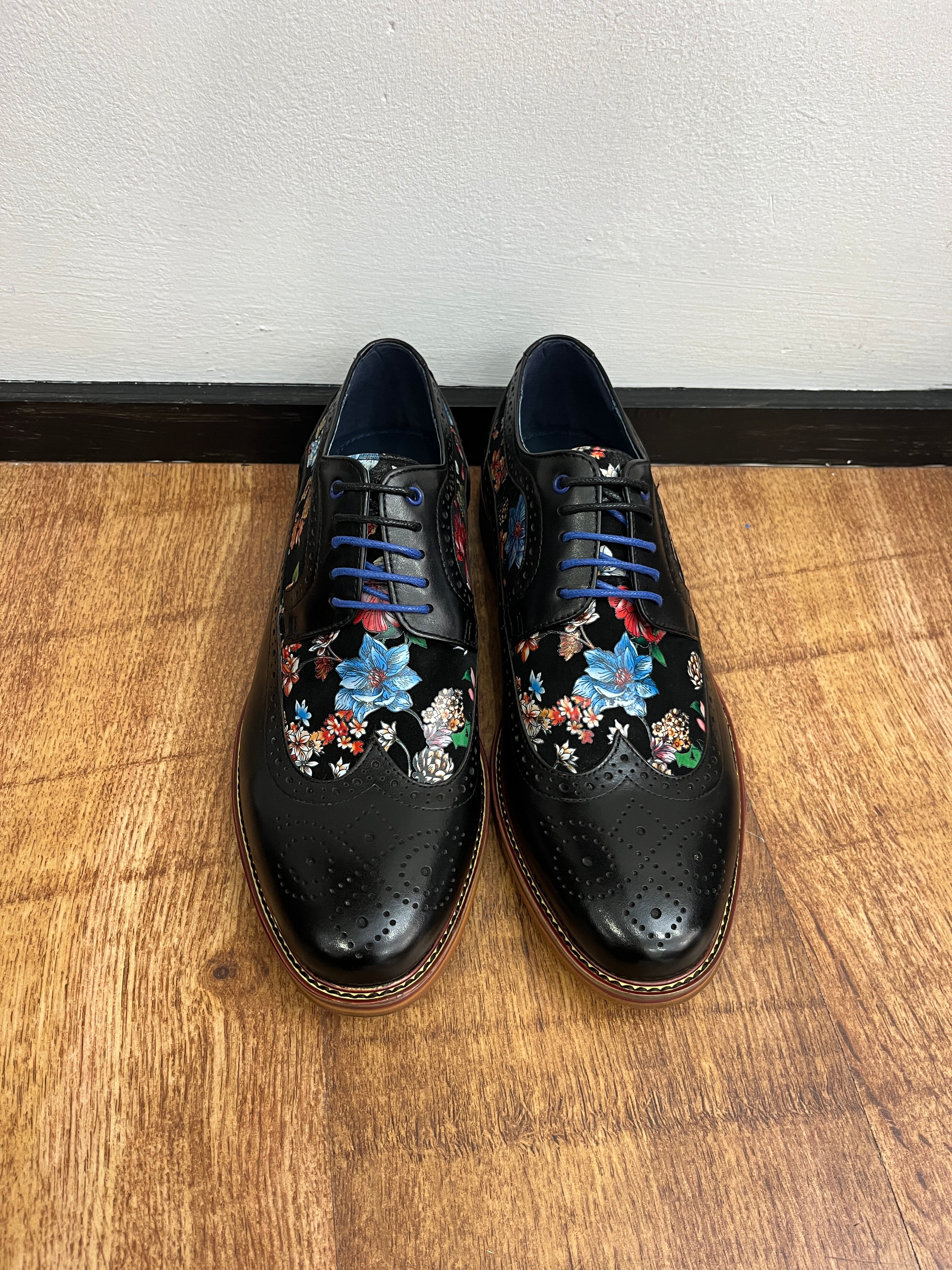 BLACK KYLO FLOWER JUSTIN REESS SHOES