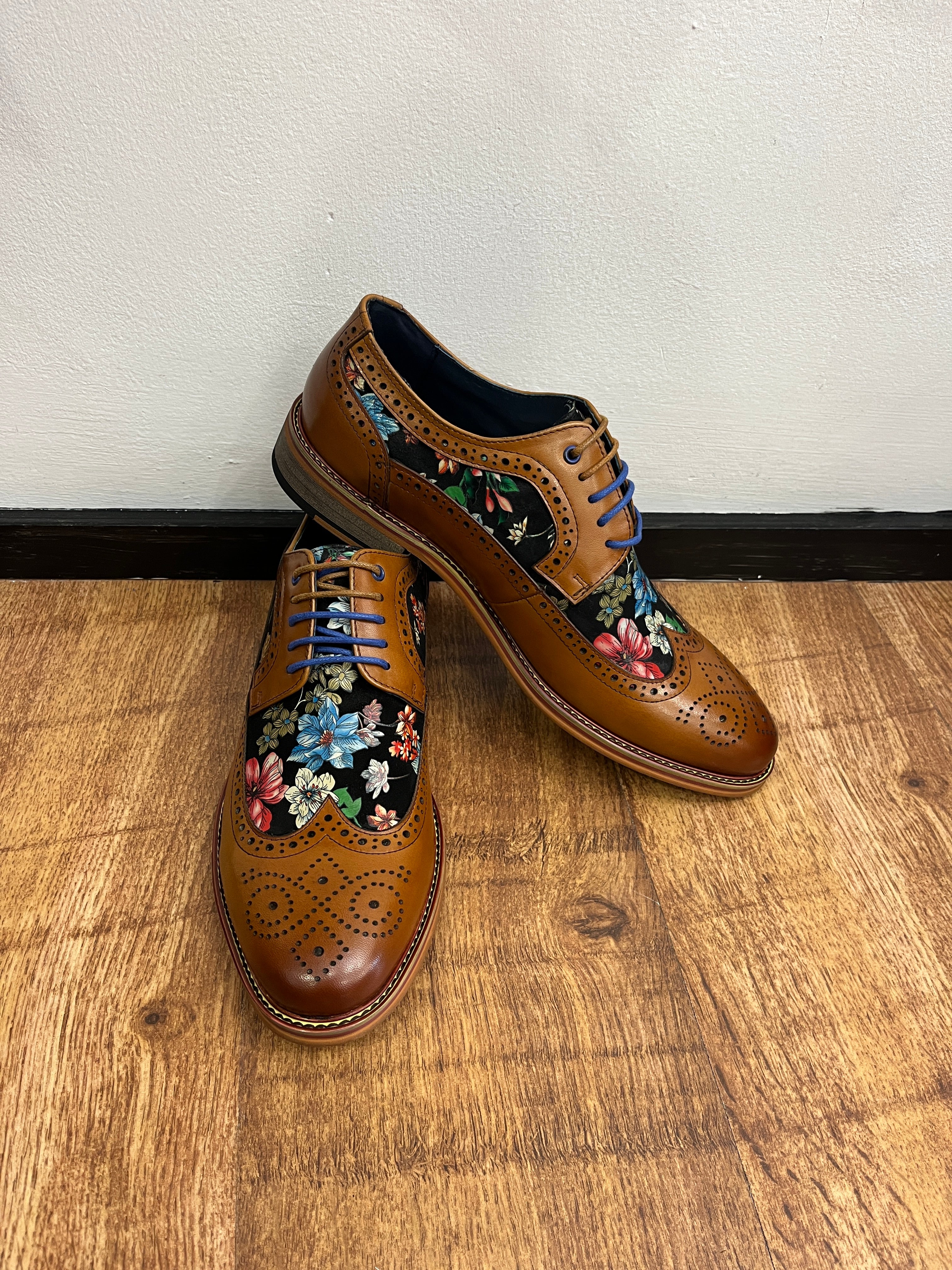 BROWN KYLO FLOWER JUSTIN REESS SHOES