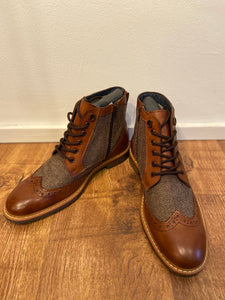 BROWN LACE ROAMERS BOOT